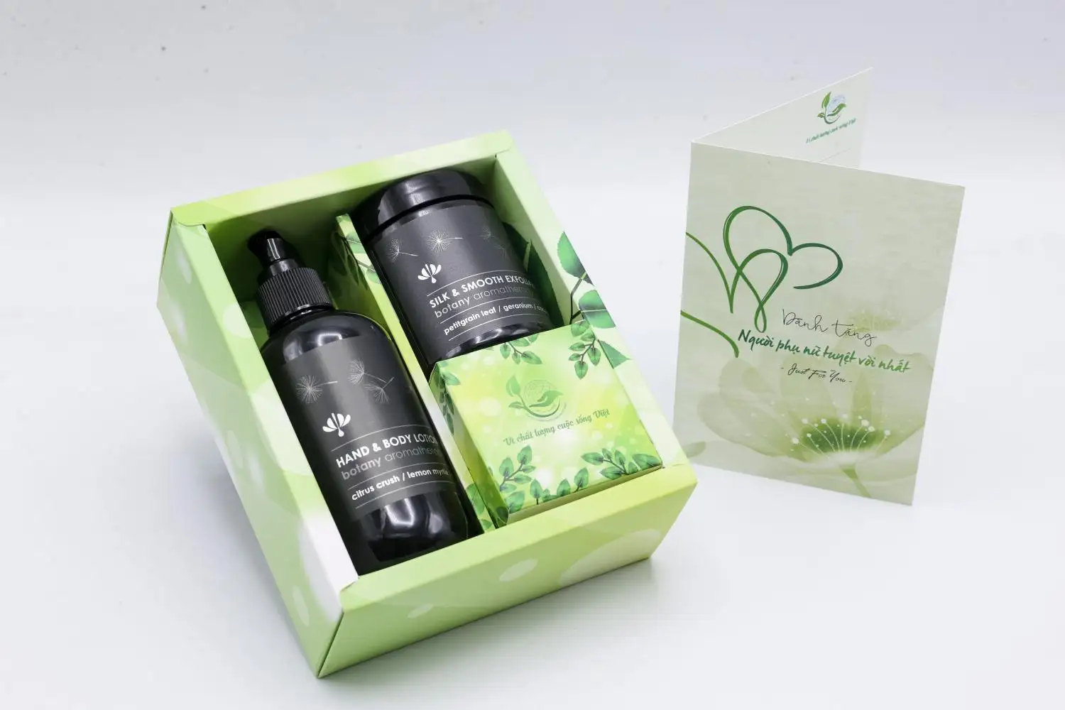 Bộ Quà Tặng Chăm Da Sáng Mịn Botany - Tẩy Tế Bào Chết Và Dưỡng Thể - 1Mall.vn