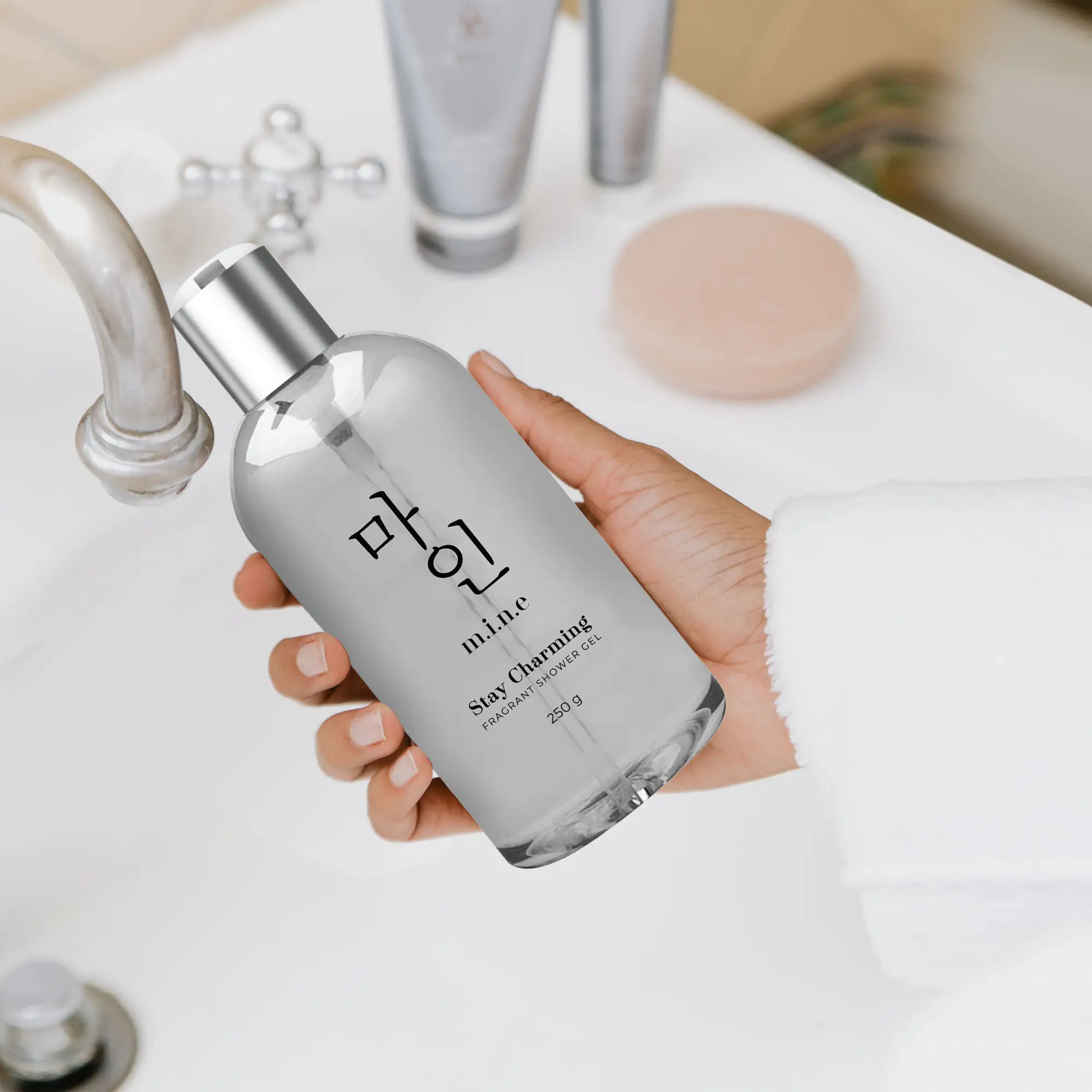 Trên Tay Gel Tắm Hương Nước Hoa Stay Charming Fragrant Shower Gel Mine - 1Mall.vn